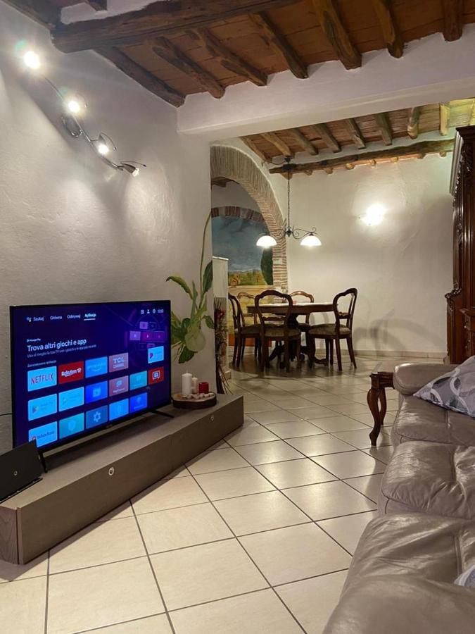 Il Vicolo Appartement Buti Buitenkant foto