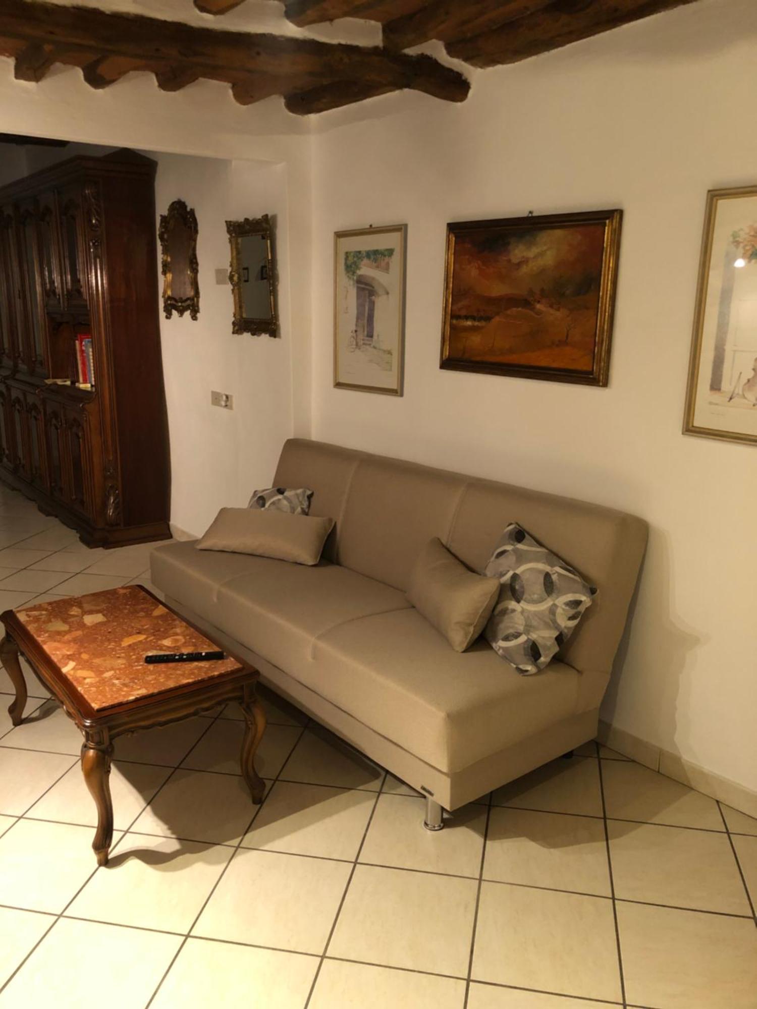 Il Vicolo Appartement Buti Buitenkant foto